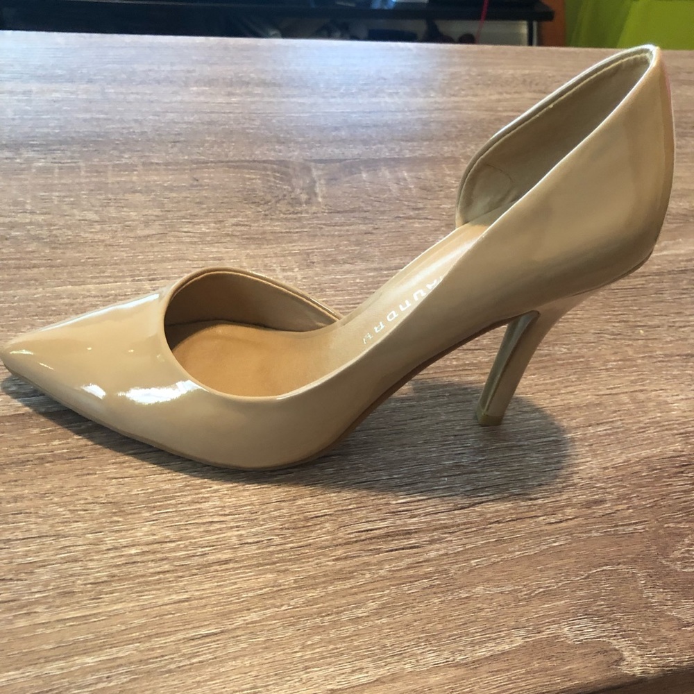 Shoes - Picture 2 of 5
